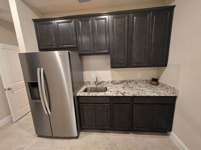 Building Photo - Welcome to the beautiful Finley Woods comm...