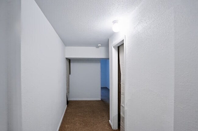 Building Photo - 4303 9th St Rd