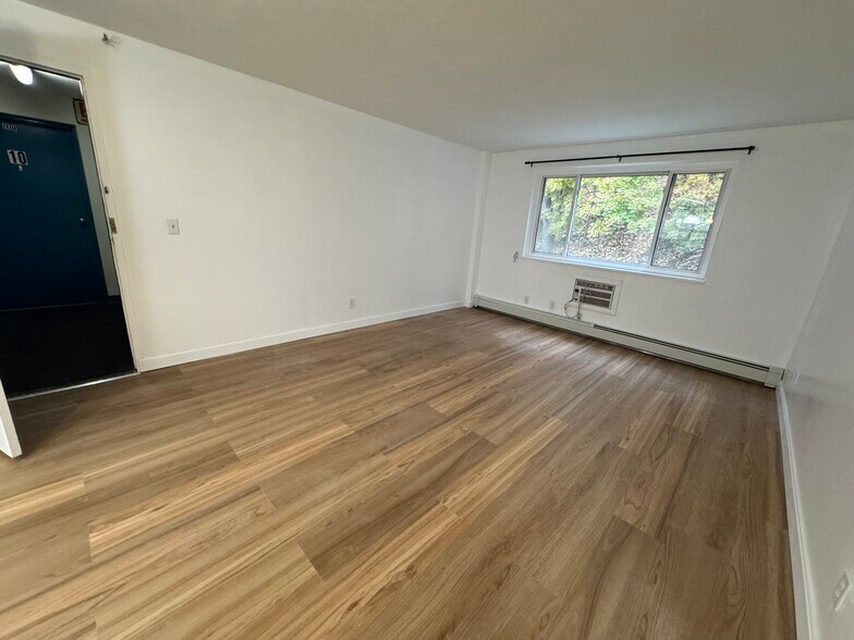 Building Photo - 361 Faneuil St