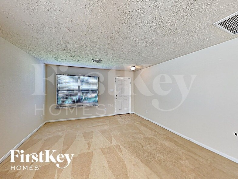 Building Photo - 29206 Legends Beam Dr