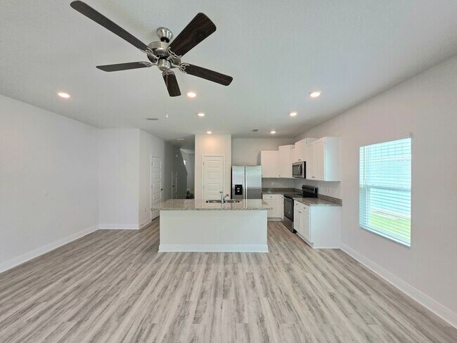 Building Photo - 8742 Meadow Flower Ln