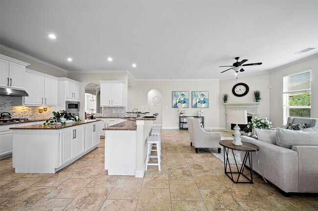 Building Photo - 27910 Wedgeoak Ct