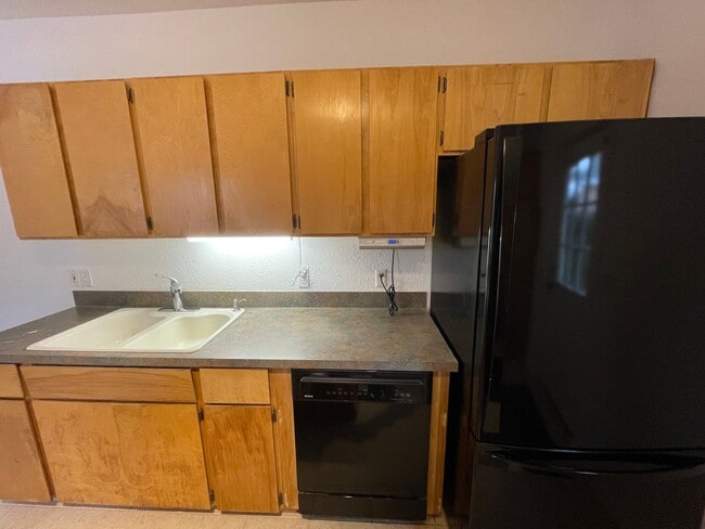 Building Photo - Charming and Updated 1913's Home! Woodstoc...