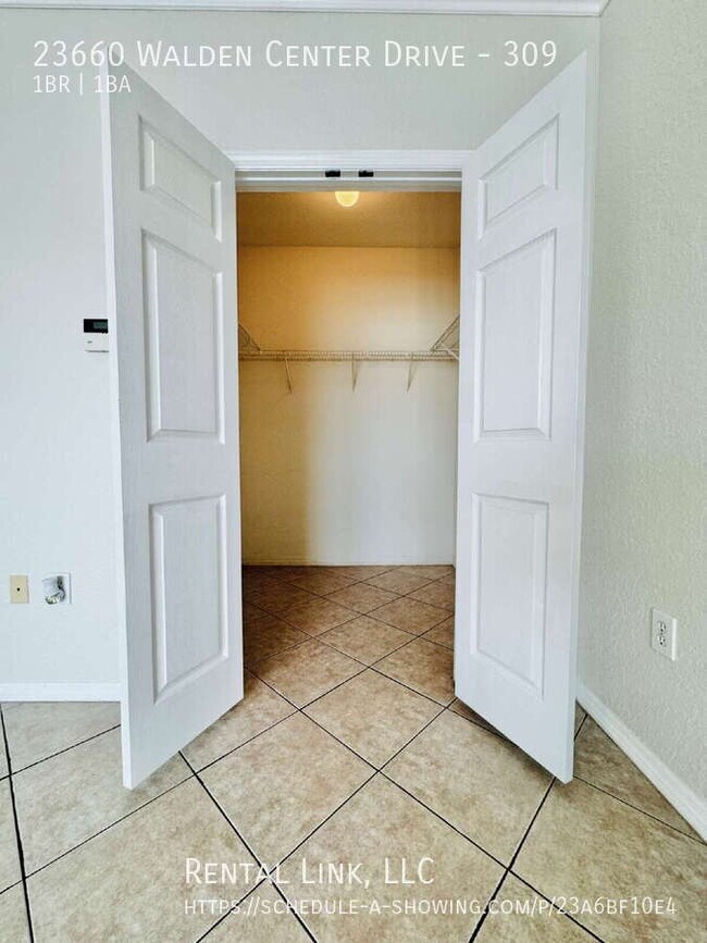 Building Photo - 23660 Walden Center Dr