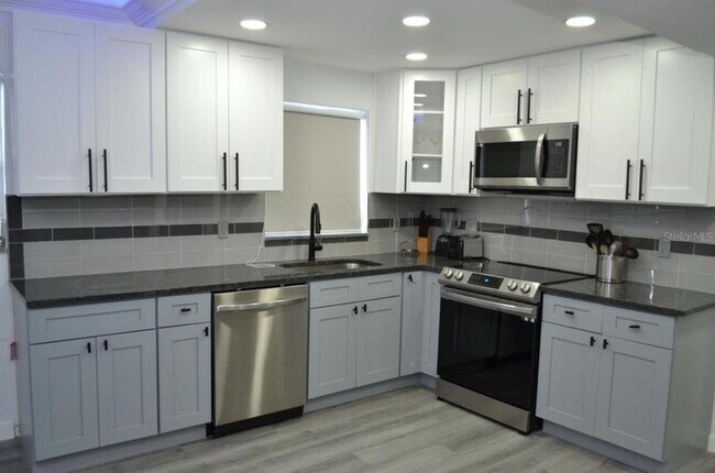 Building Photo - 3675 Gulf Blvd