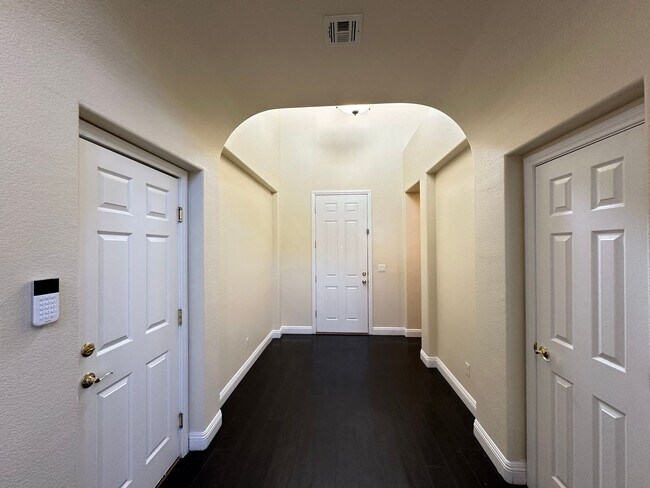 Building Photo - MADISON PLACE AT SUMMERLIN