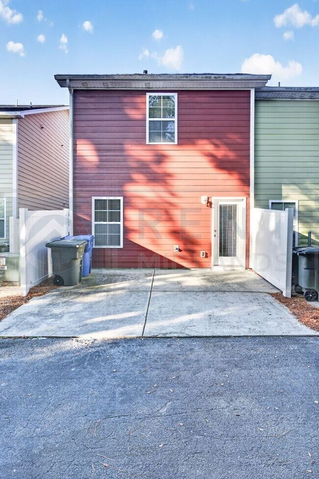 Building Photo - Townhouse in Hampton Forest