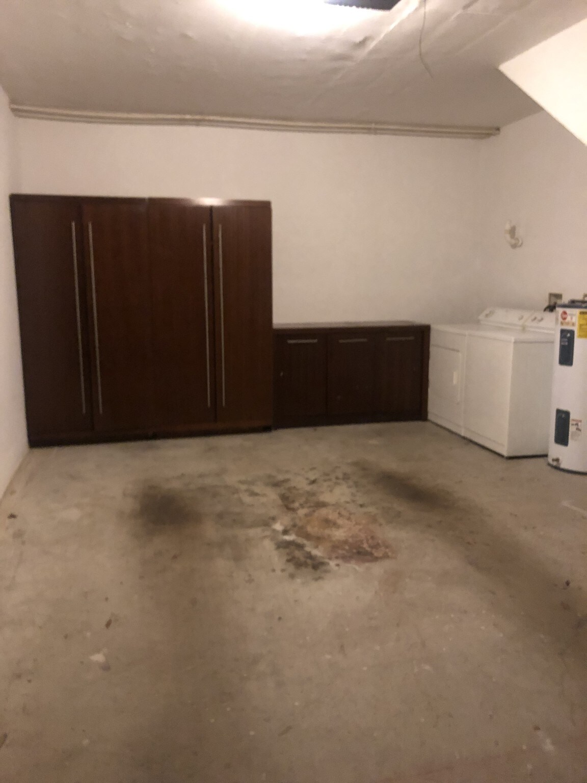 Garage with washer/dryer - 5510 Bentgrass Dr