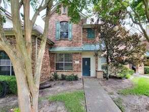 Building Photo - 206 Whispering Ridge Terrace