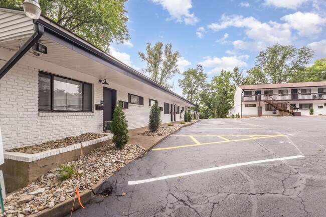 Building Photo - 2841 Cypress Way