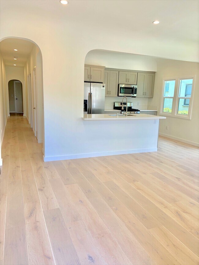 Building Photo - 5203 W 20th St