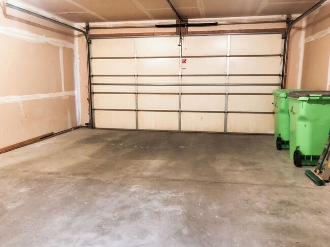 Building Photo - Verona Schools! Awesome 2BR/2BA townhouse-style condo for rent on West Side!