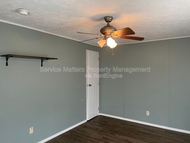 Building Photo - 9840 Redland Rd