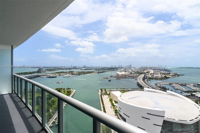 Building Photo - 888 Biscayne Blvd