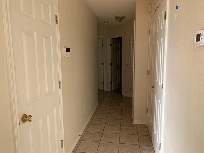 Building Photo - 15426 Grass Cay Ct