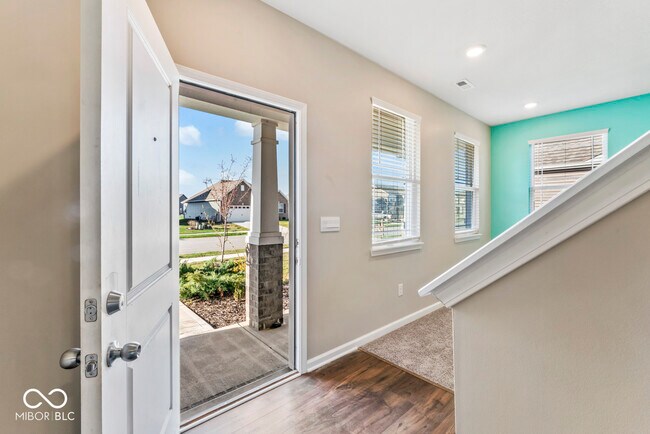 Building Photo - 6874 Nottingham Ln