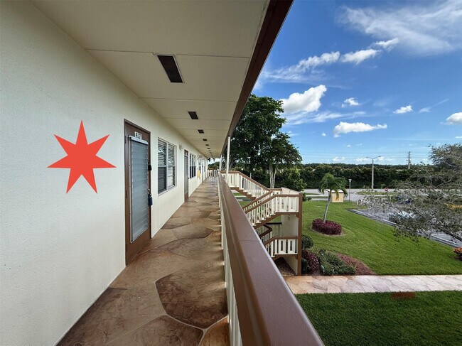 Building Photo - 417 Mansfield I