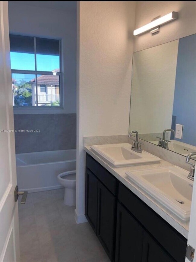 Building Photo - 24340 SW 117th Ave
