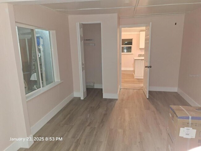 Building Photo - 6505 Oelsner St