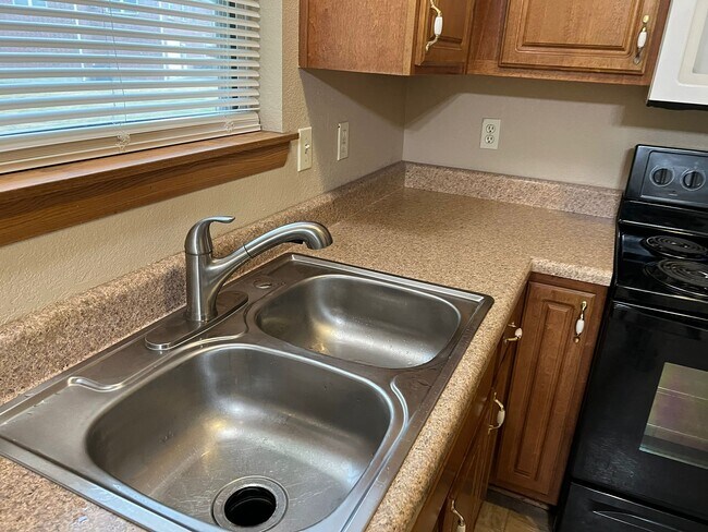 Building Photo - 1949 S Powahatan Ct