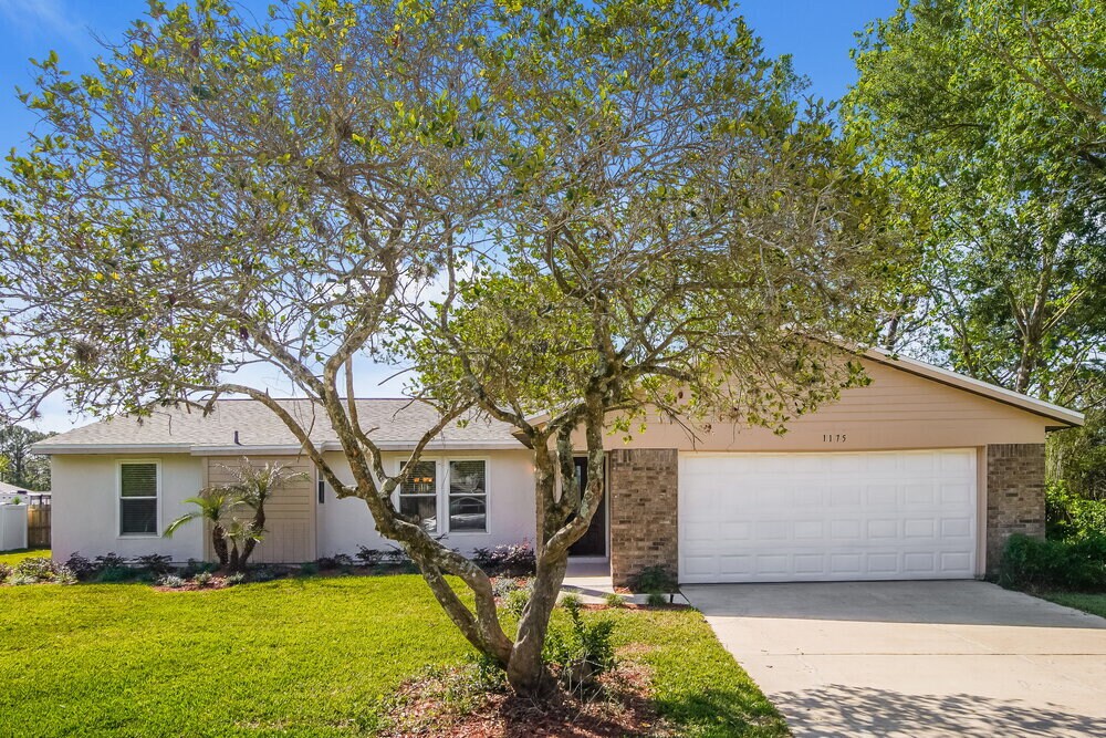 Building Photo - 1175 Lambert Ln