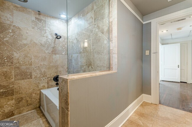 Building Photo - 1957 Walker Ave