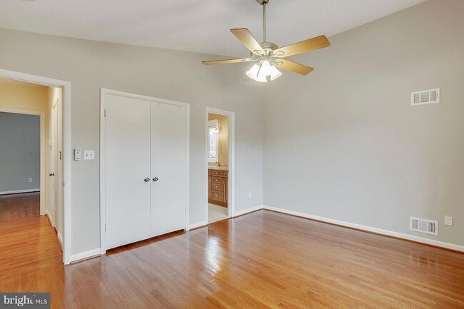 Building Photo - 9801 Clydesdale St