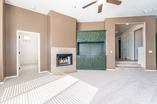 Building Photo - Spacious home in Moore schools- PEACEFUL L...