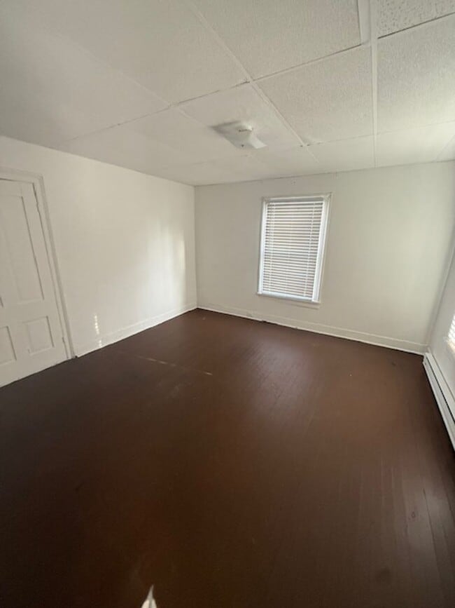 Building Photo - 1 Bedroom 1 Bath House  Available to Rent for $695/ Mo.