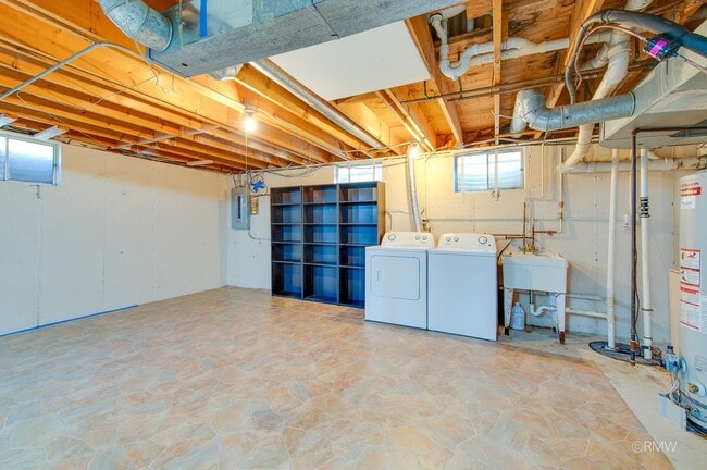 Building Photo - 111 E Magnolia St