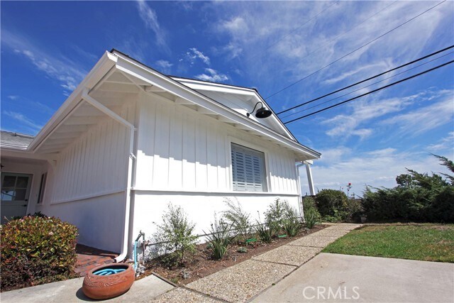 Building Photo - 1914 Pelican Ave