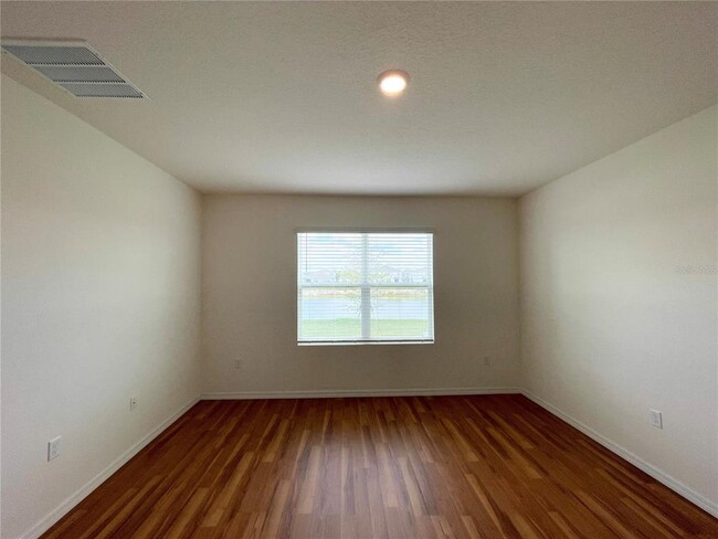 Building Photo - 35759 Sunflower Hl Dr