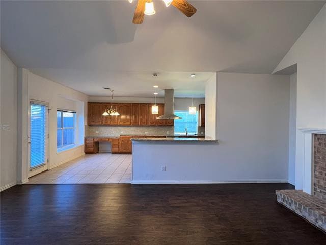 Building Photo - 702 Willow Ridge Ct
