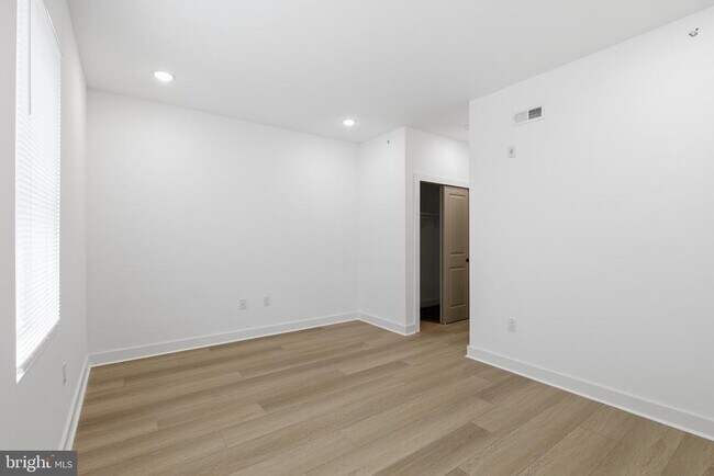 Building Photo - 2223 N 22nd St