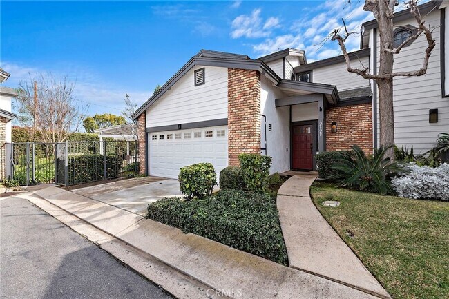 Building Photo - 12628 Newport Ave