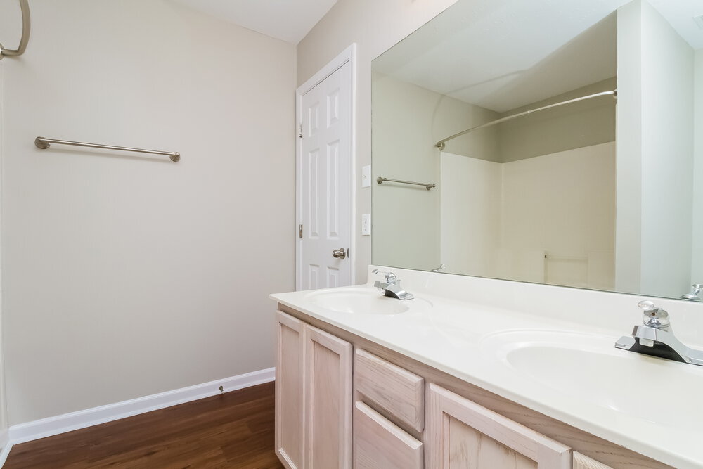 Building Photo - 7113 S Hampton Blvd