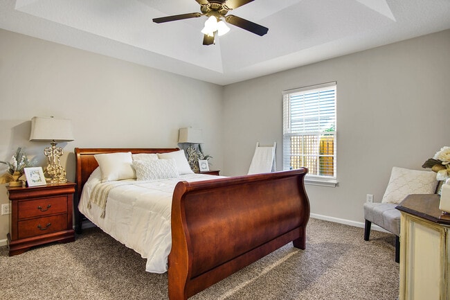 Building Photo - 564 Deerchase Ct