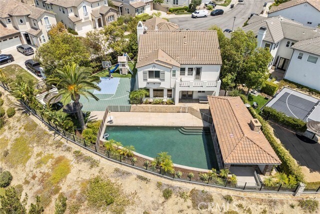 Building Photo - 18558 Oaklawn Ln