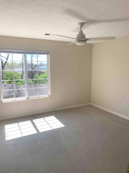 Building Photo - 600 Vincent Way
