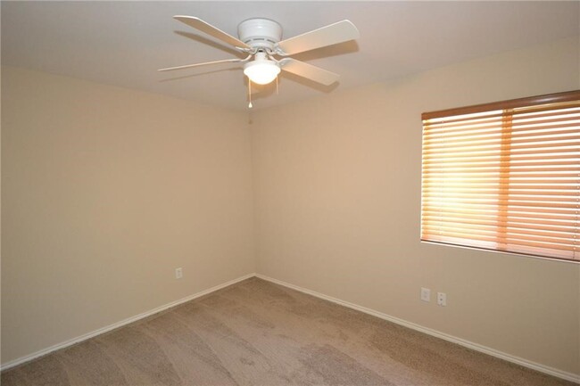 Building Photo - 1803 Ascot Ln