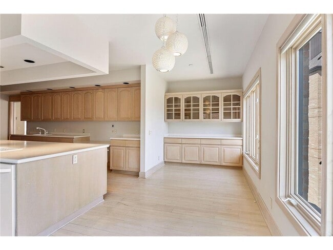 Building Photo - 1830 Eagle Ridge Dr