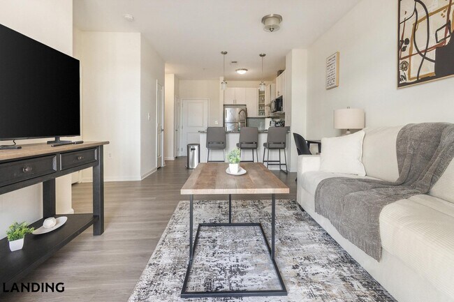 Building Photo - 4921 Pretty Lake Ave