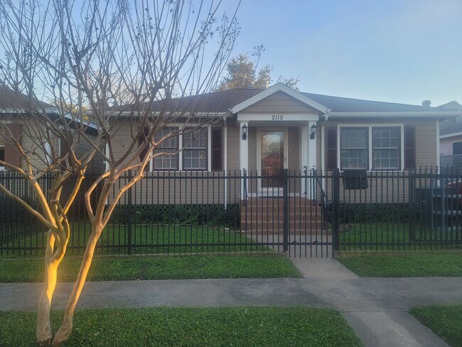 Primary Photo - Single Family 1300+ square foot East End Home
