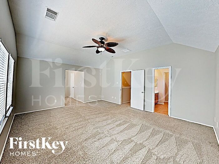 Building Photo - 7238 Winter Song Dr