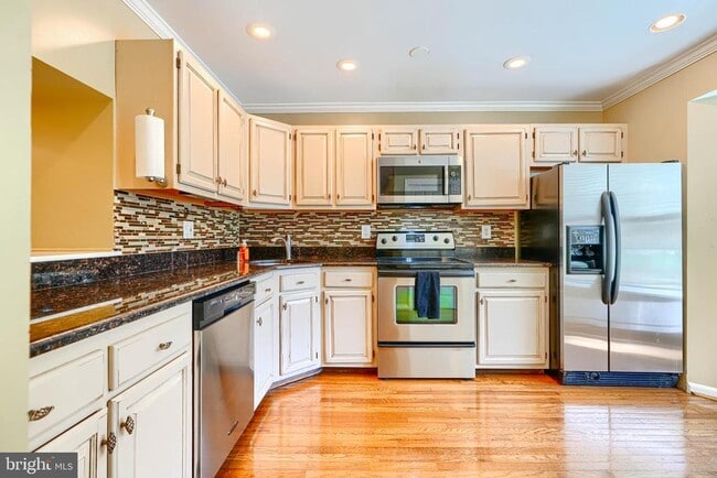 Building Photo - 30 Old Forge Ct