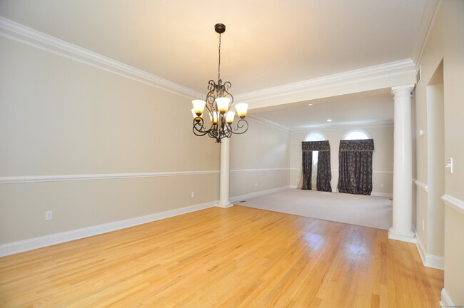 Building Photo - 34 Auburn Knoll