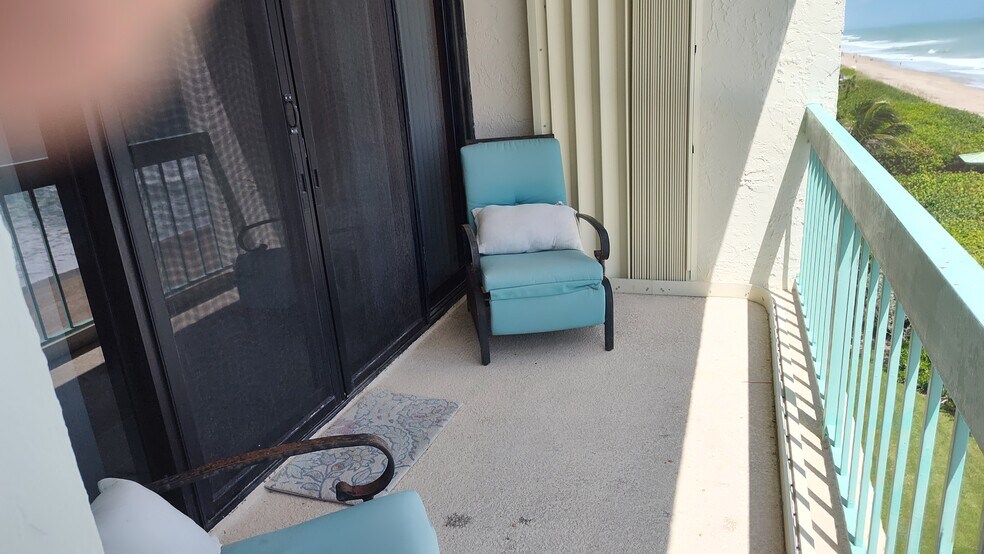 Building Photo - 9940 S Ocean Dr