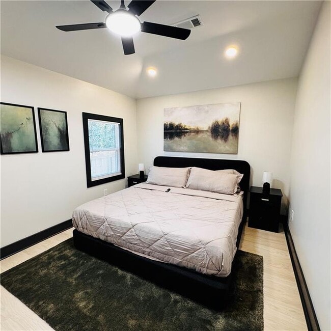 Building Photo - 2054 Fargo Pl SE