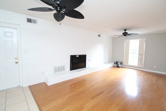 Building Photo - Pool Home with Office, Two Primary Suites ...