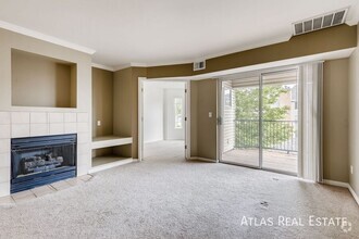 Building Photo - 3 Bed 2 Bath Condo Move In Ready! New Wash...